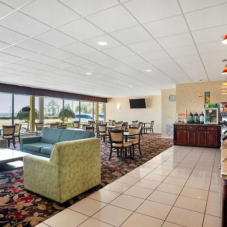 Quality Inn & Suites Near Lake Eufaula Eksteriør billede