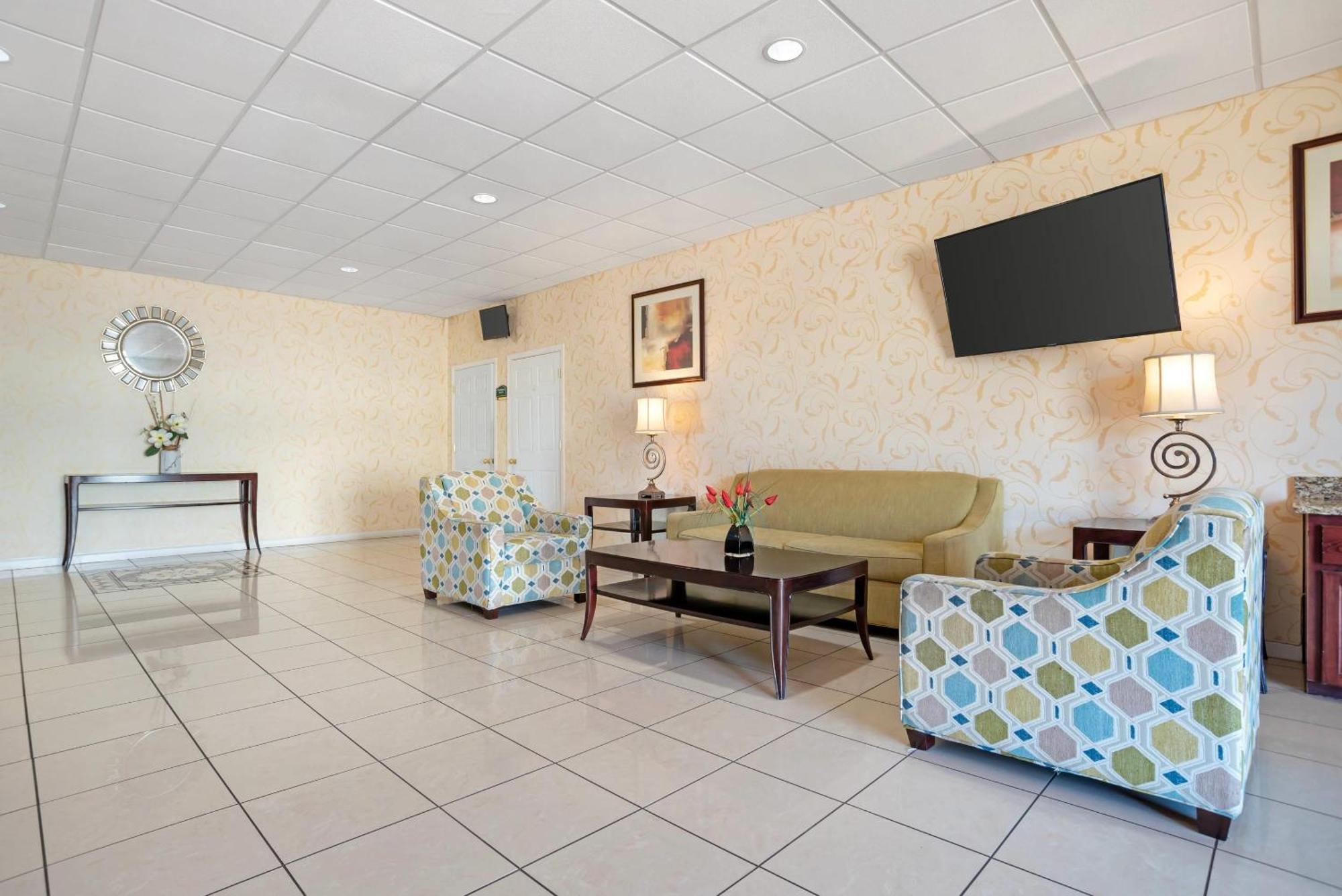 Quality Inn & Suites Near Lake Eufaula Eksteriør billede